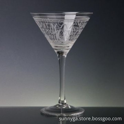 Cocktail Glasses with Etched Pattern Comes in Various Designs